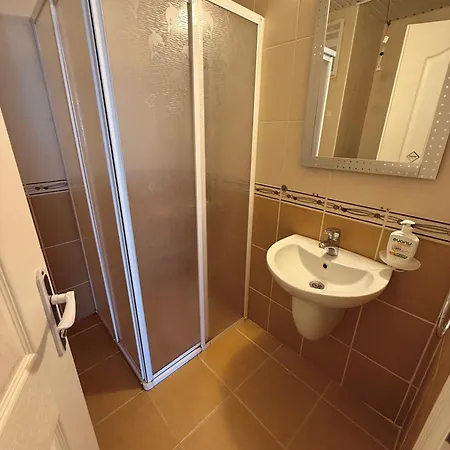 Sa Apartments! Family 2bd Flat 150m To The 阿拉尼亚